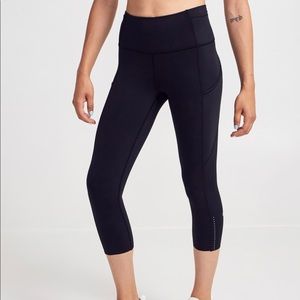lululemon 19" Fast And Free Crop size 8
